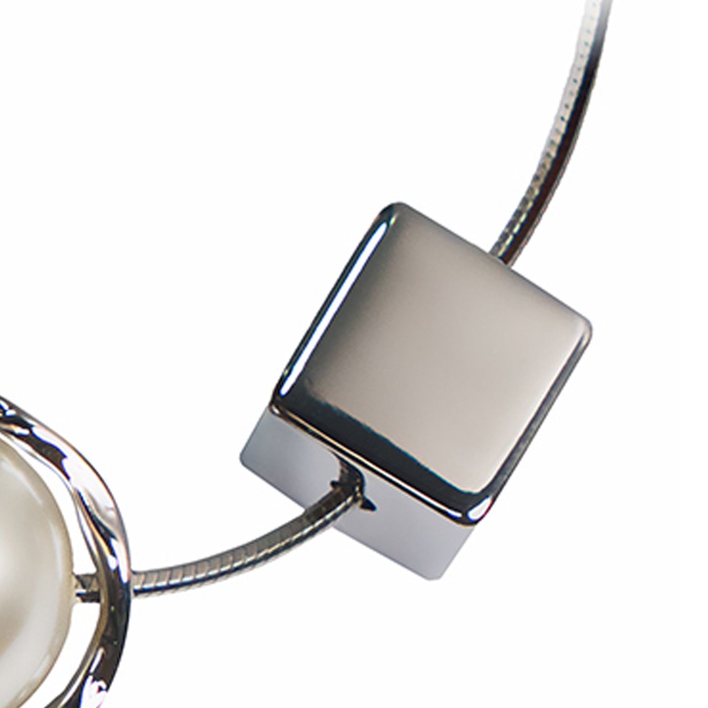 Modern Pearl Pendant Geometric Cube Necklace