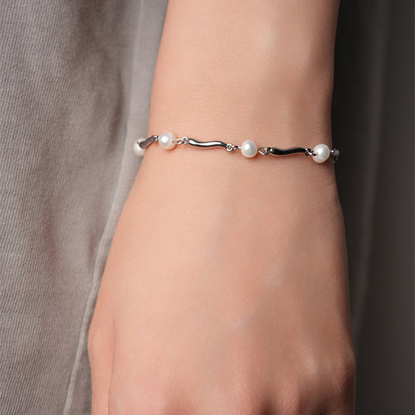 Elegant Adjustable Pearl Bracelet
