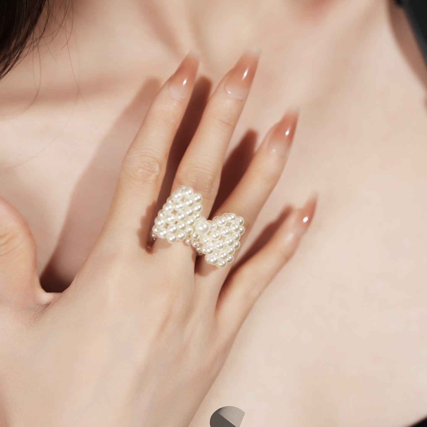 Pearl Bow Ring – Adjustable Elastic Design